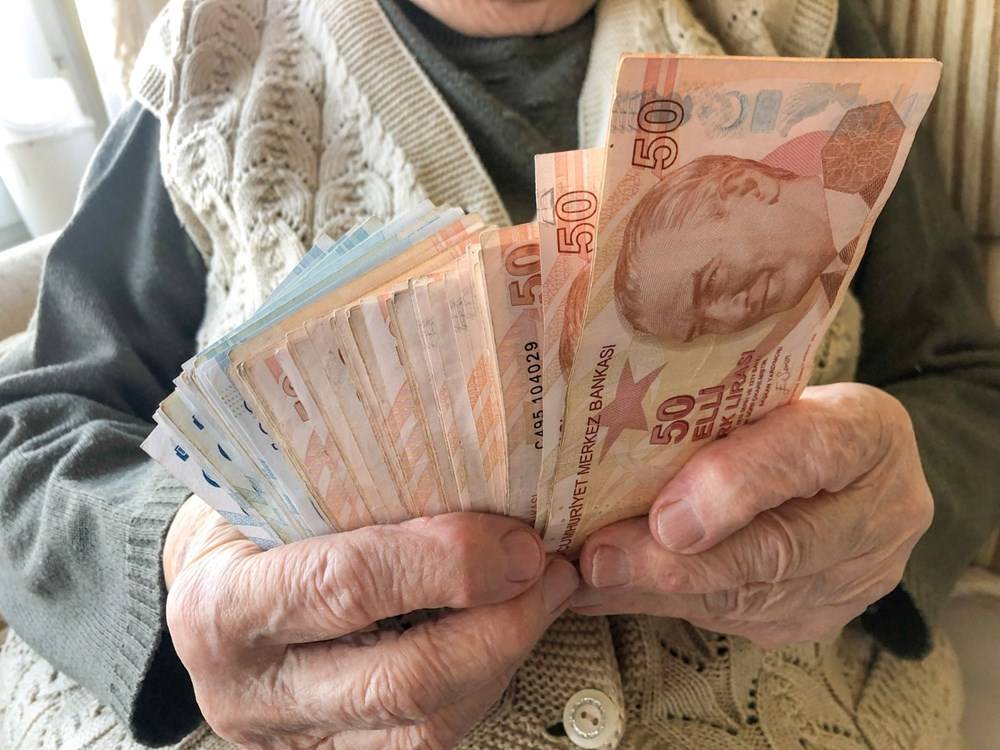 SGK Uzmanı Özgür Erdursun emekli maaşlarındaki sürpriz detayı açıkladı  ‘O emekliler başını taşlara vuracak’ 3